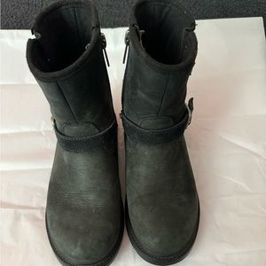 Ugg girl boots